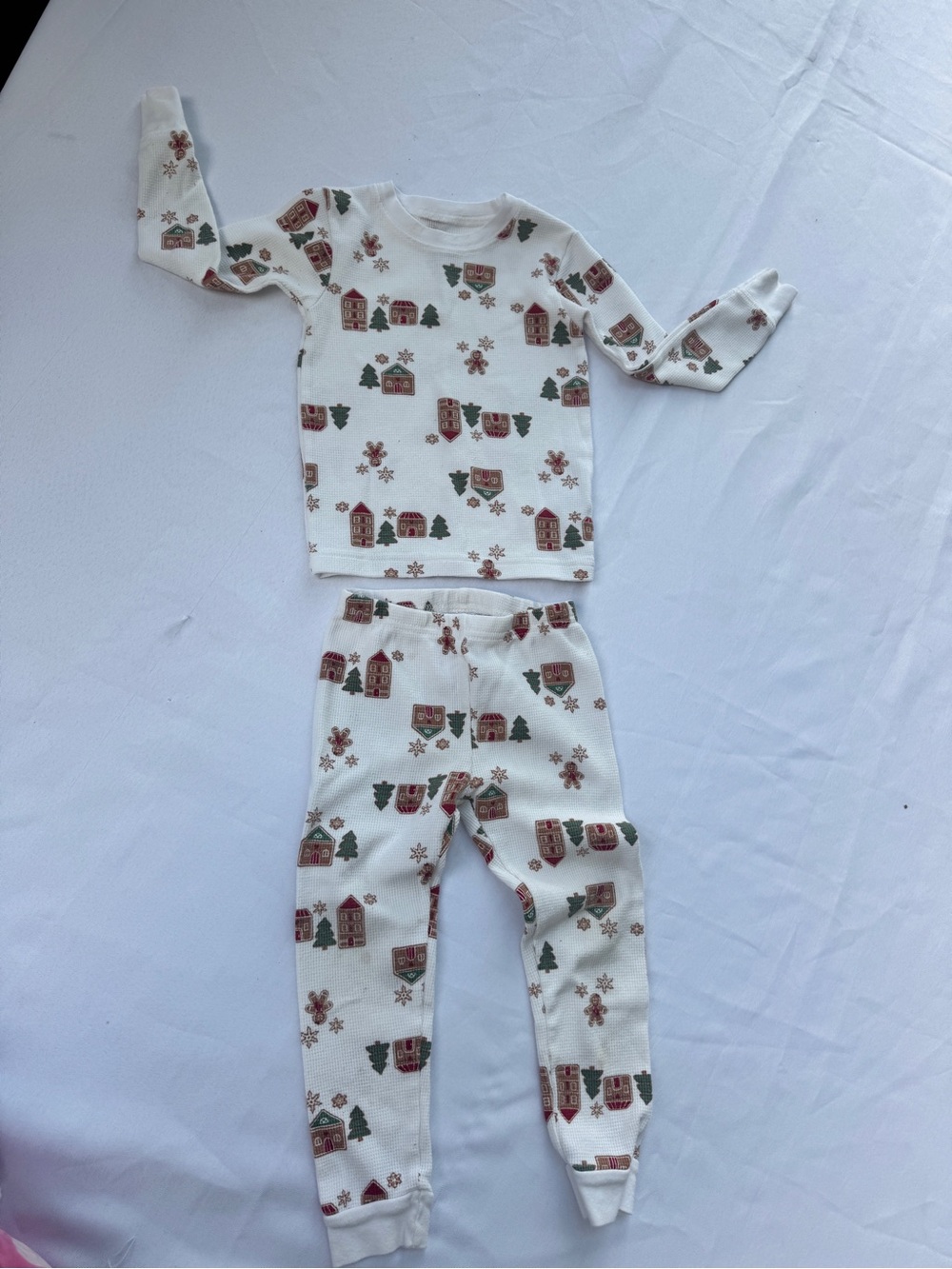Kids White Holiday Print Pajama Set size 2T